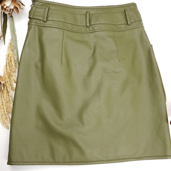 G By Giuliana Green Vegan Leather Buckle Skirt 4 - Picture 10 of 14